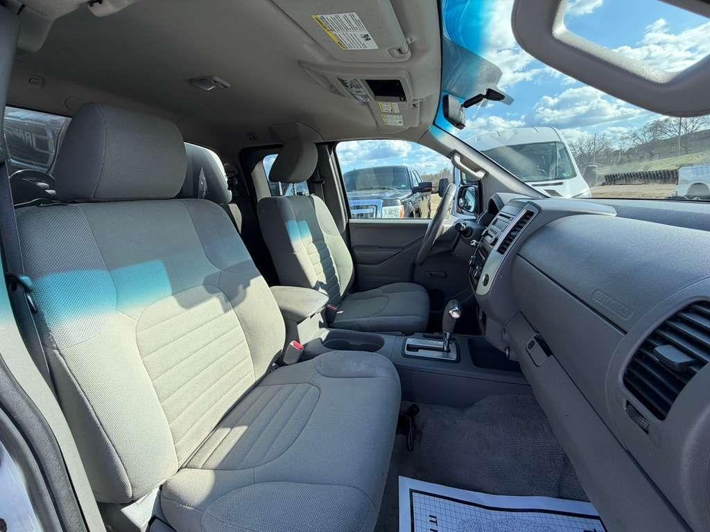 Nissan Frontier  2015