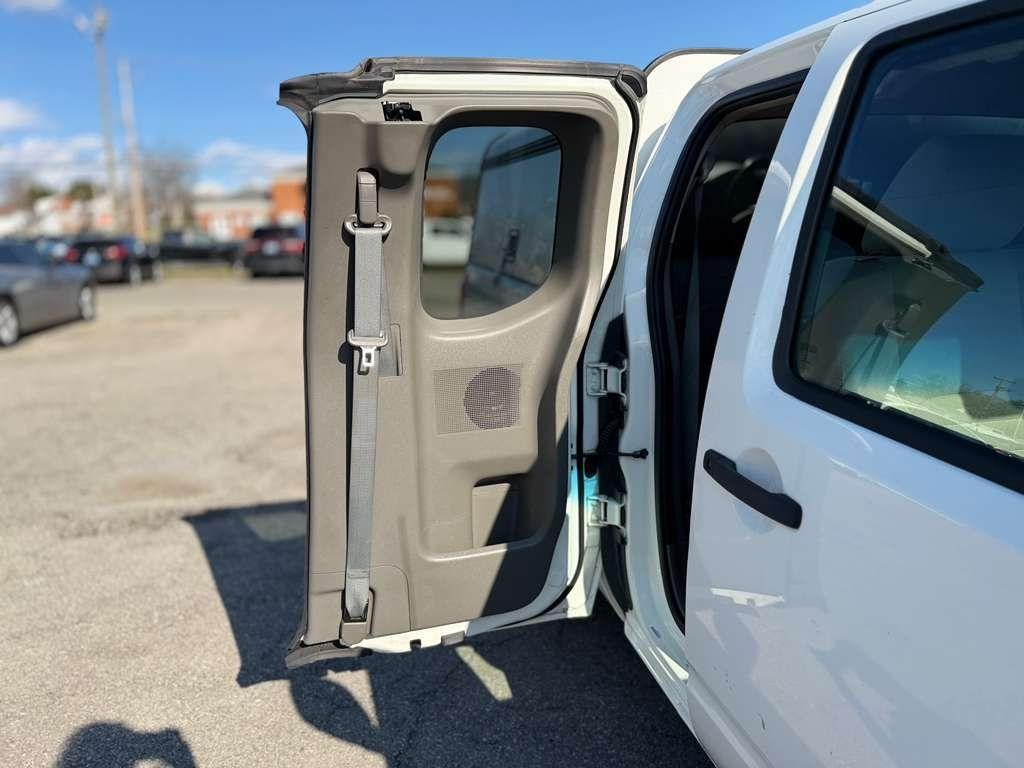 Nissan Frontier  2015