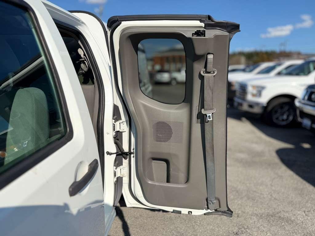 Nissan Frontier  2015