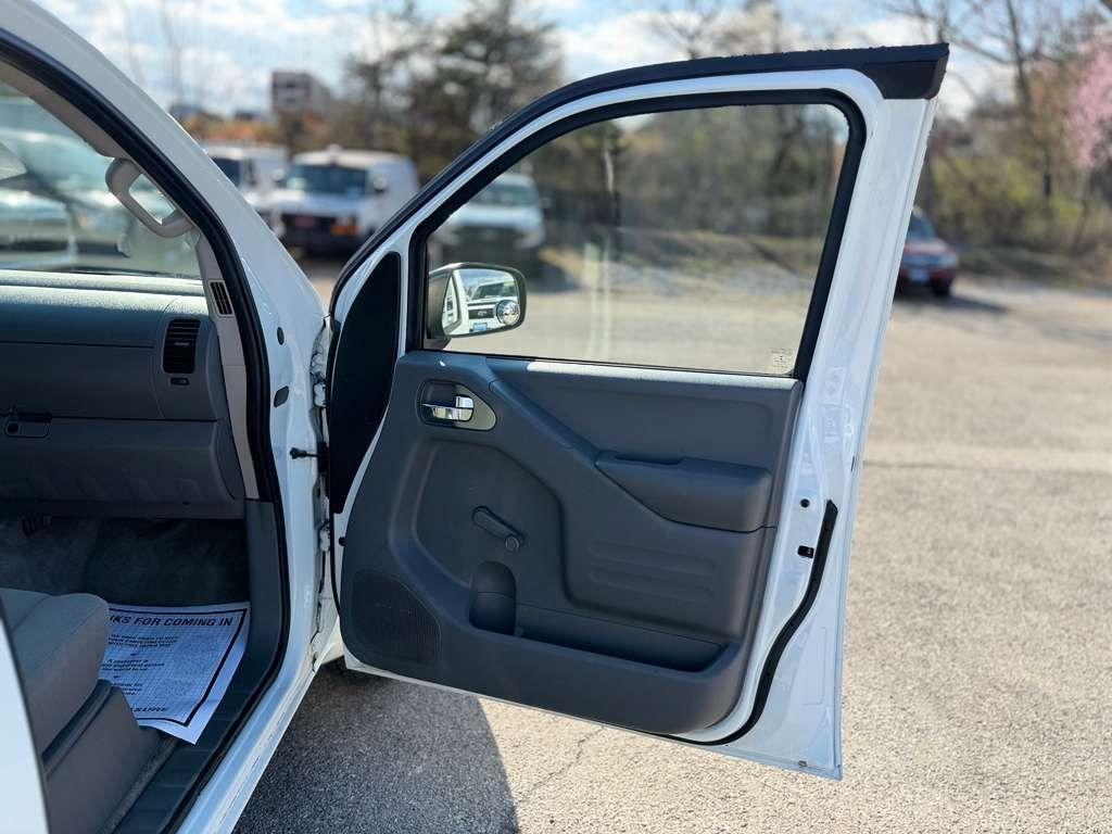 Nissan Frontier  2015