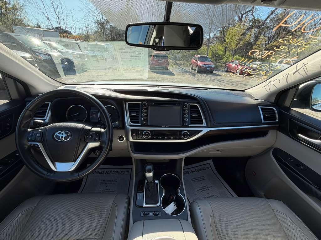 Toyota Highlander  2014