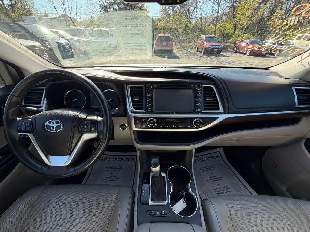 Toyota Highlander  2014