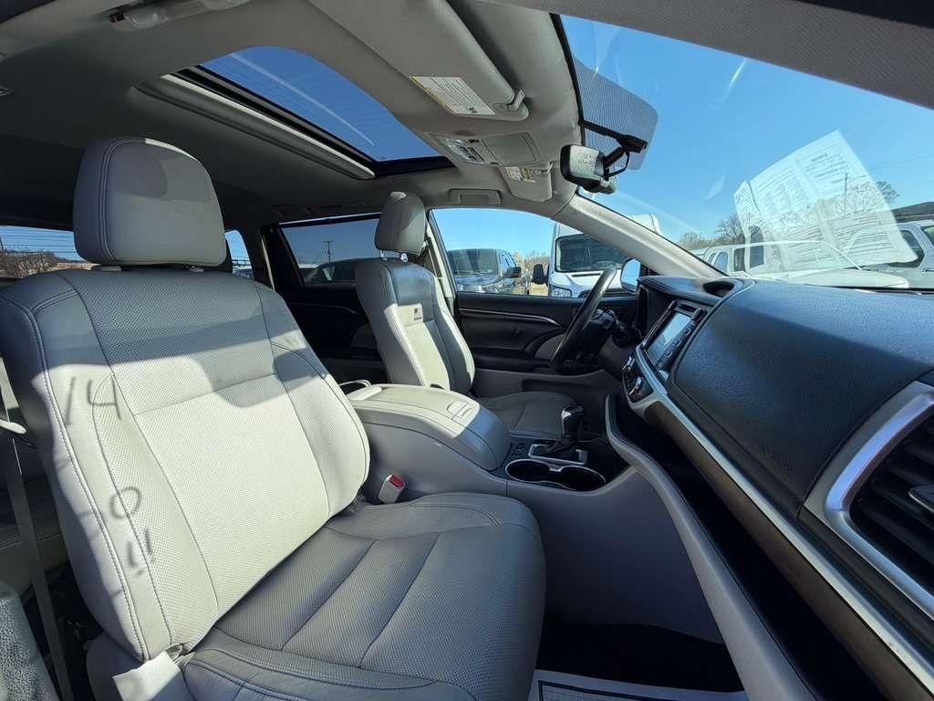 Toyota Highlander  2014