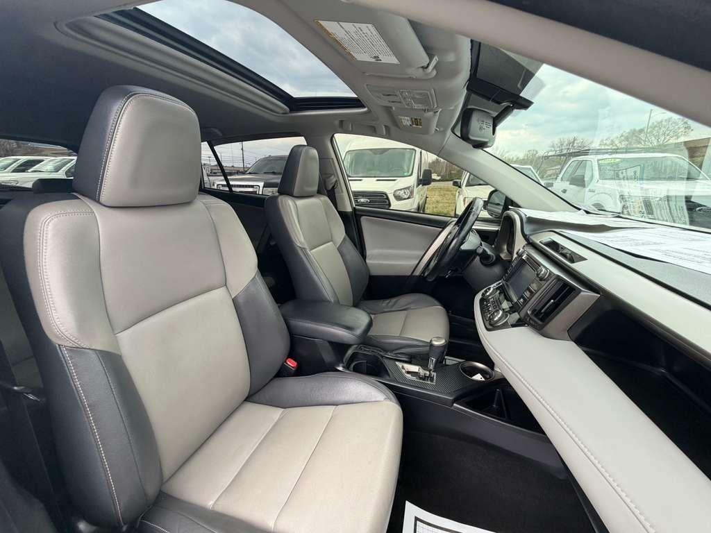 Toyota RAV4  2014