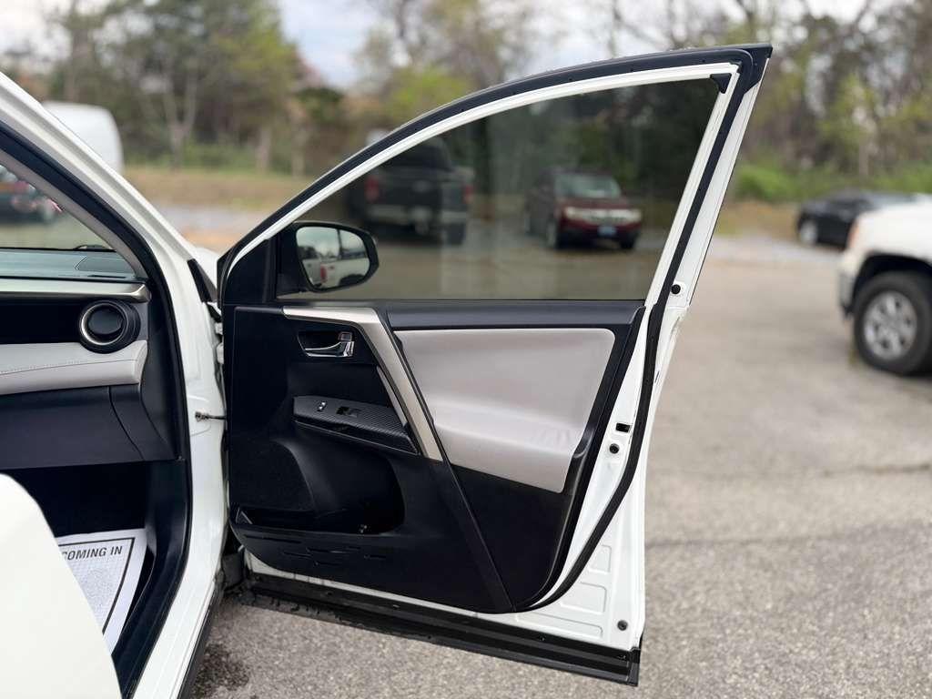 Toyota RAV4  2014