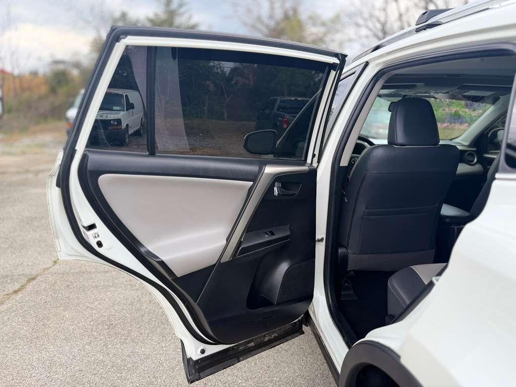 Toyota RAV4  2014