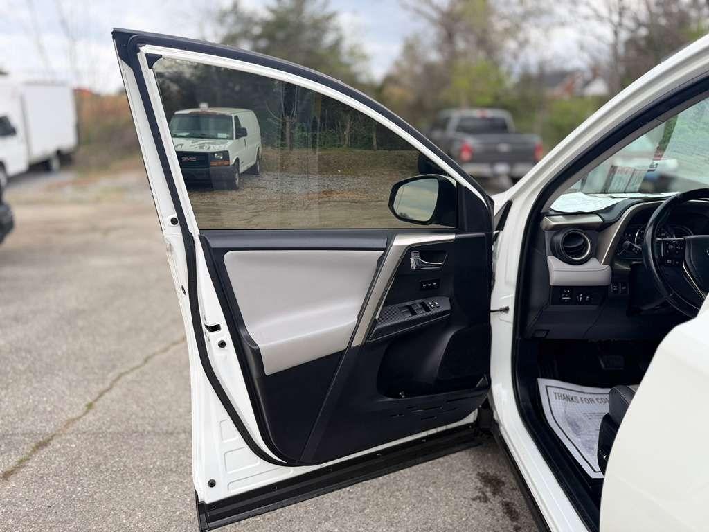Toyota RAV4  2014