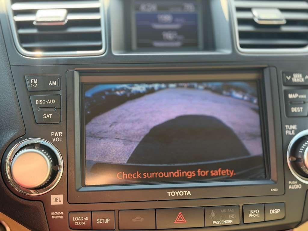 Toyota Highlander  2012