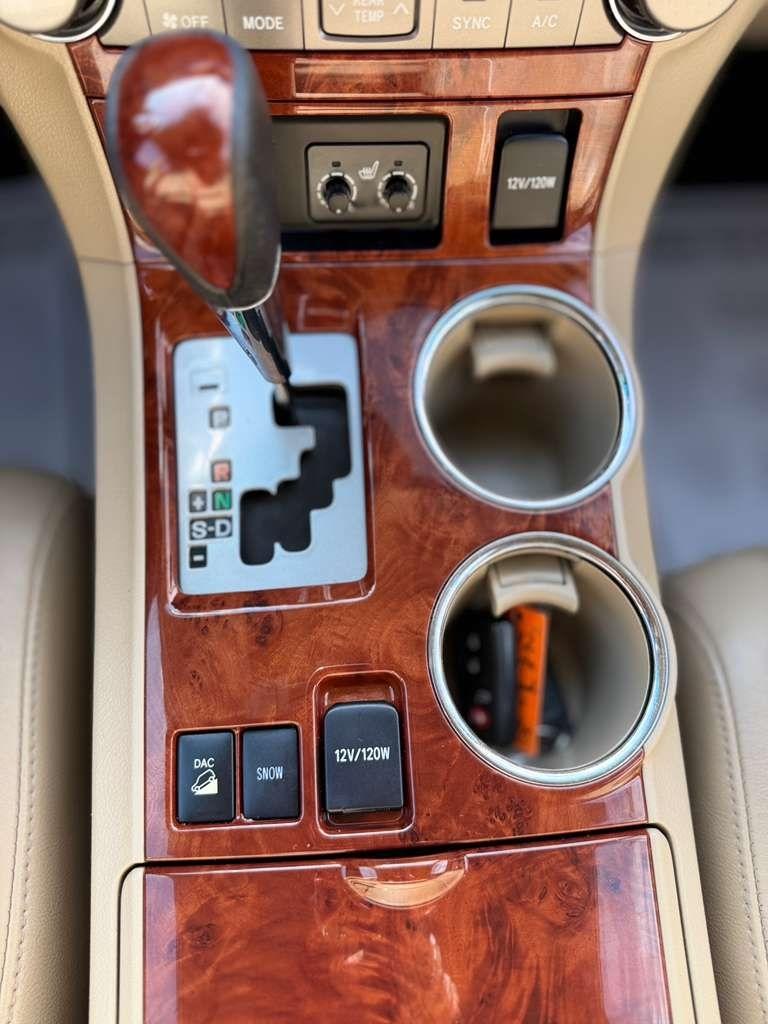 Toyota Highlander  2012