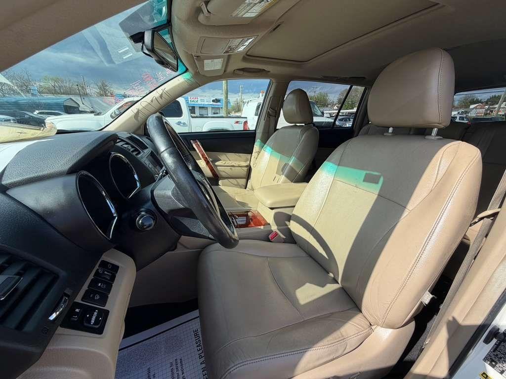 Toyota Highlander  2012