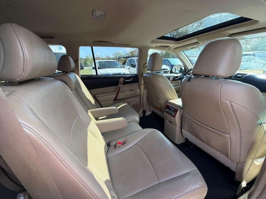 Toyota Highlander  2012