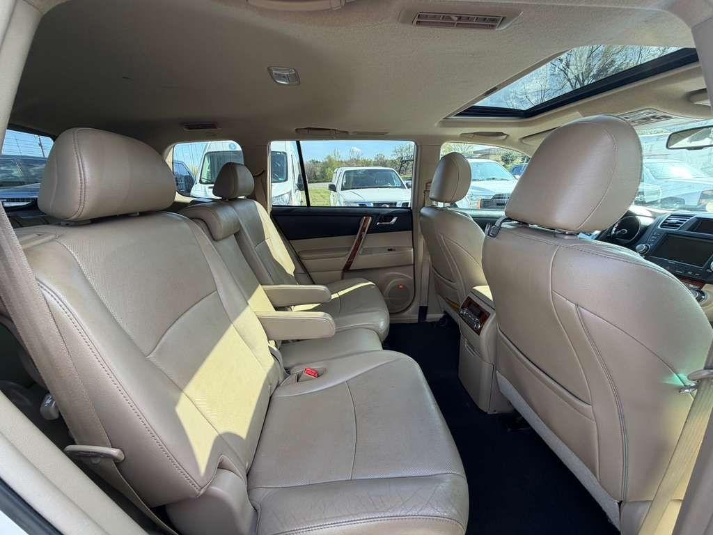 Toyota Highlander  2012