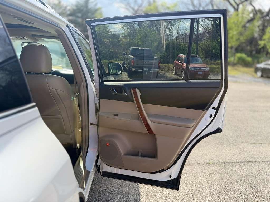 Toyota Highlander  2012