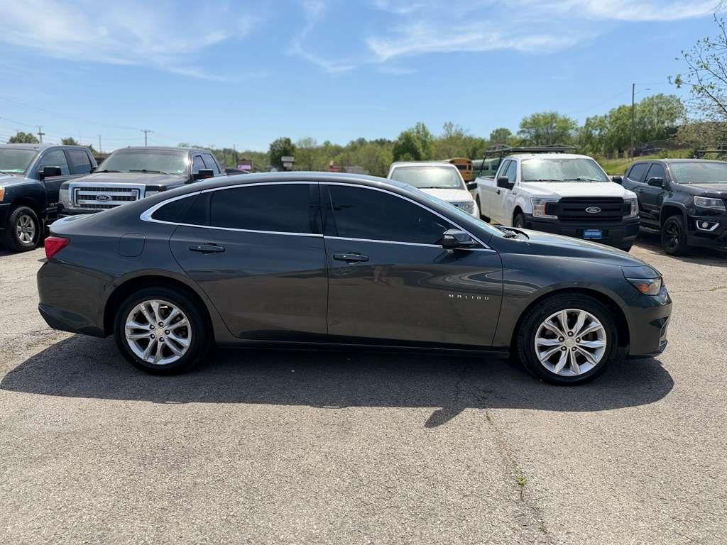 Chevrolet Malibu  2017