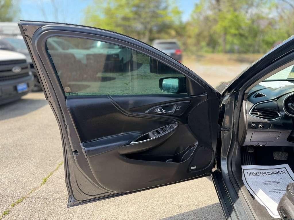 Chevrolet Malibu  2017