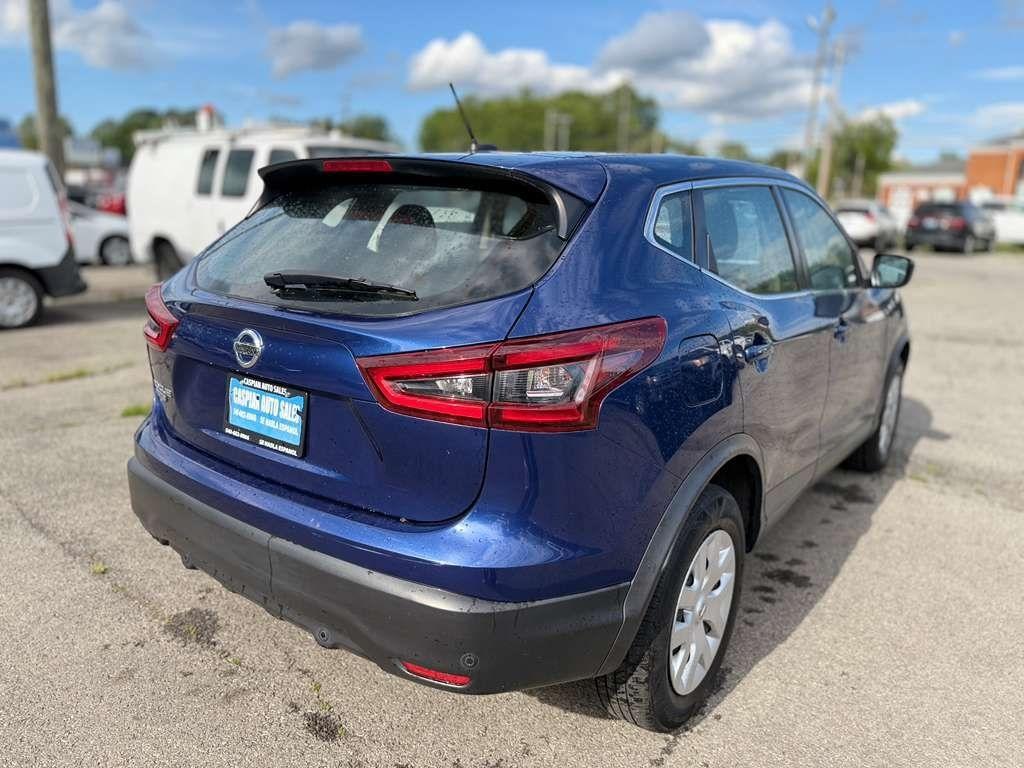 Nissan Rogue Sport  2020