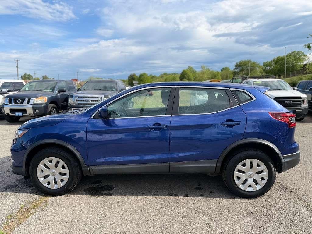 Nissan Rogue Sport  2020