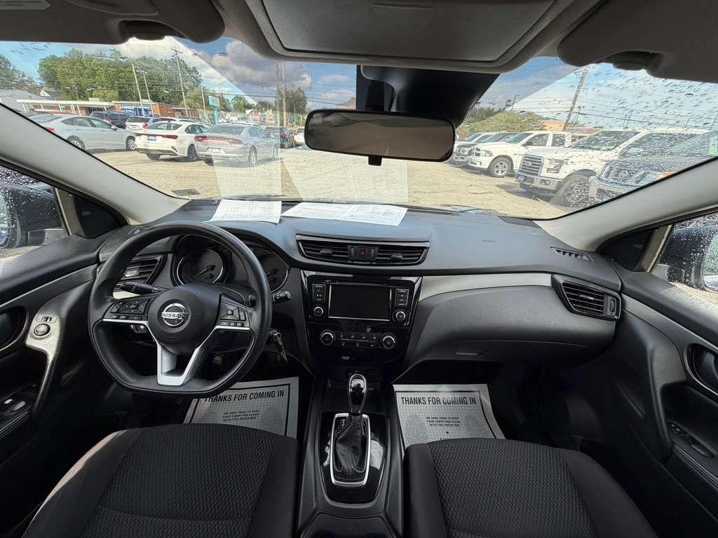 Nissan Rogue Sport  2020