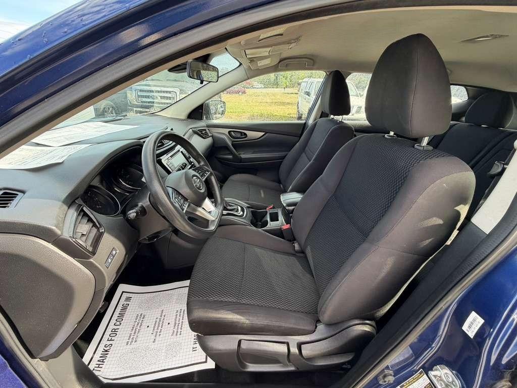 Nissan Rogue Sport  2020