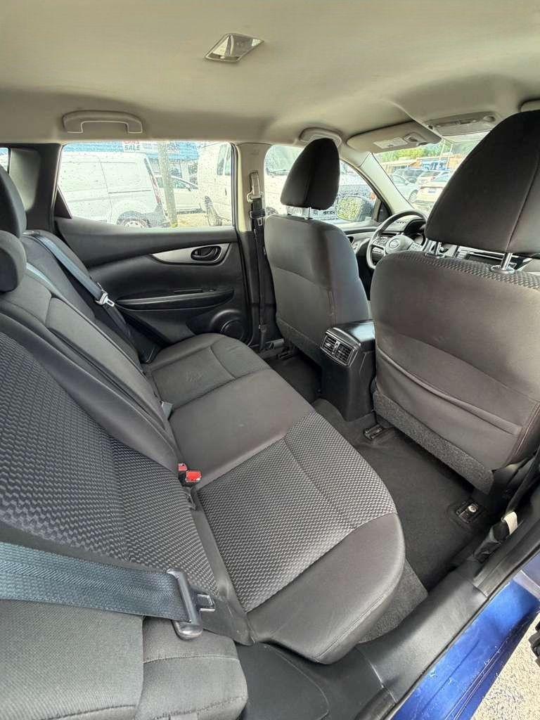 Nissan Rogue Sport  2020