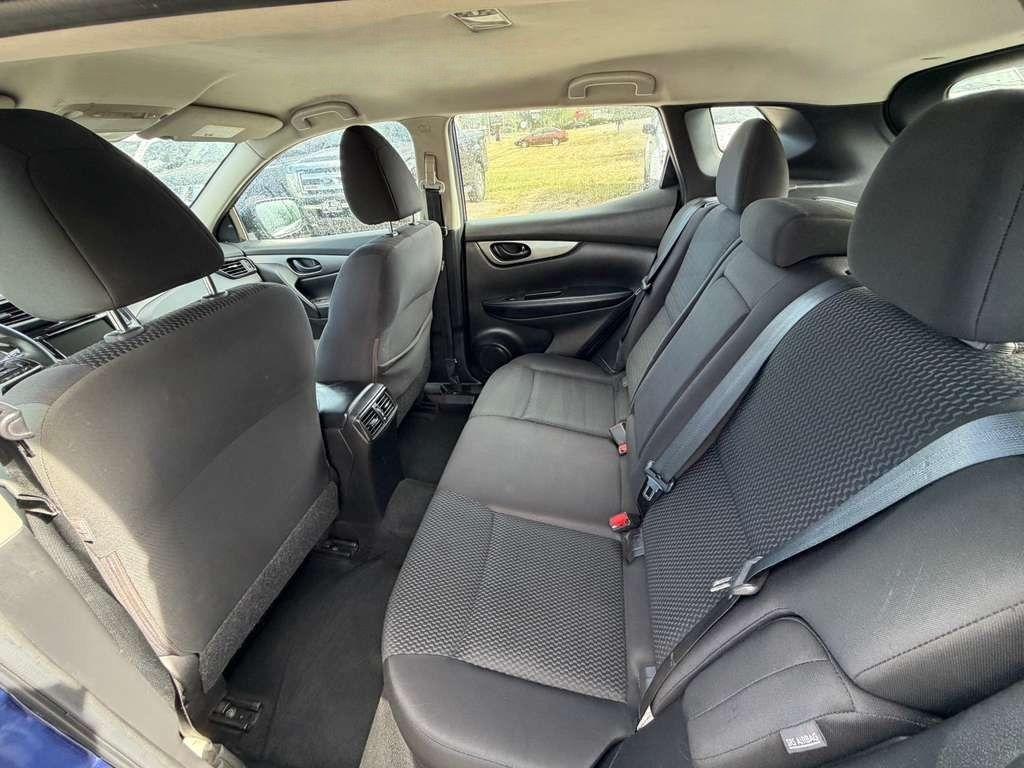 Nissan Rogue Sport  2020