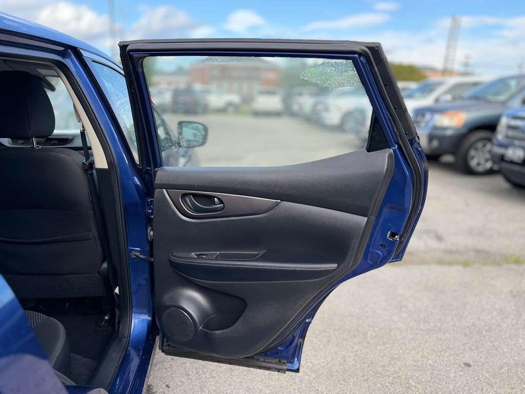 Nissan Rogue Sport  2020