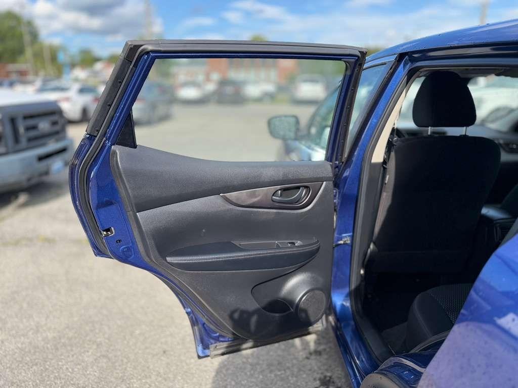 Nissan Rogue Sport  2020