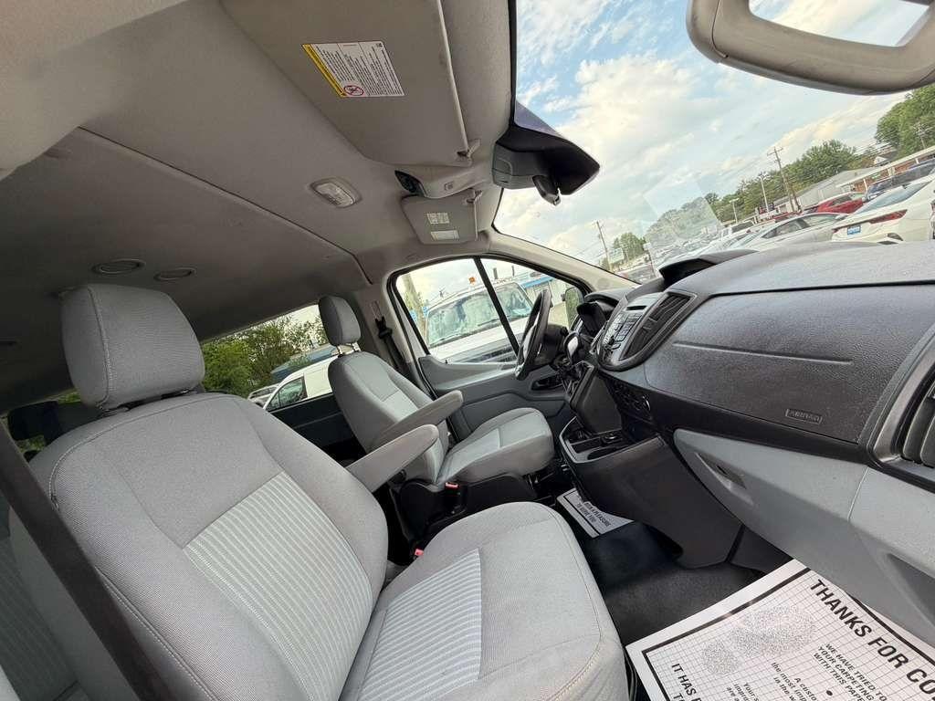 Ford Transit Passenger Wagon  2019