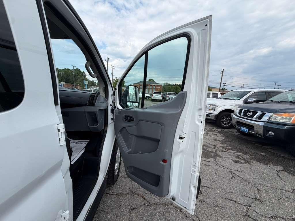 Ford Transit Passenger Wagon  2019
