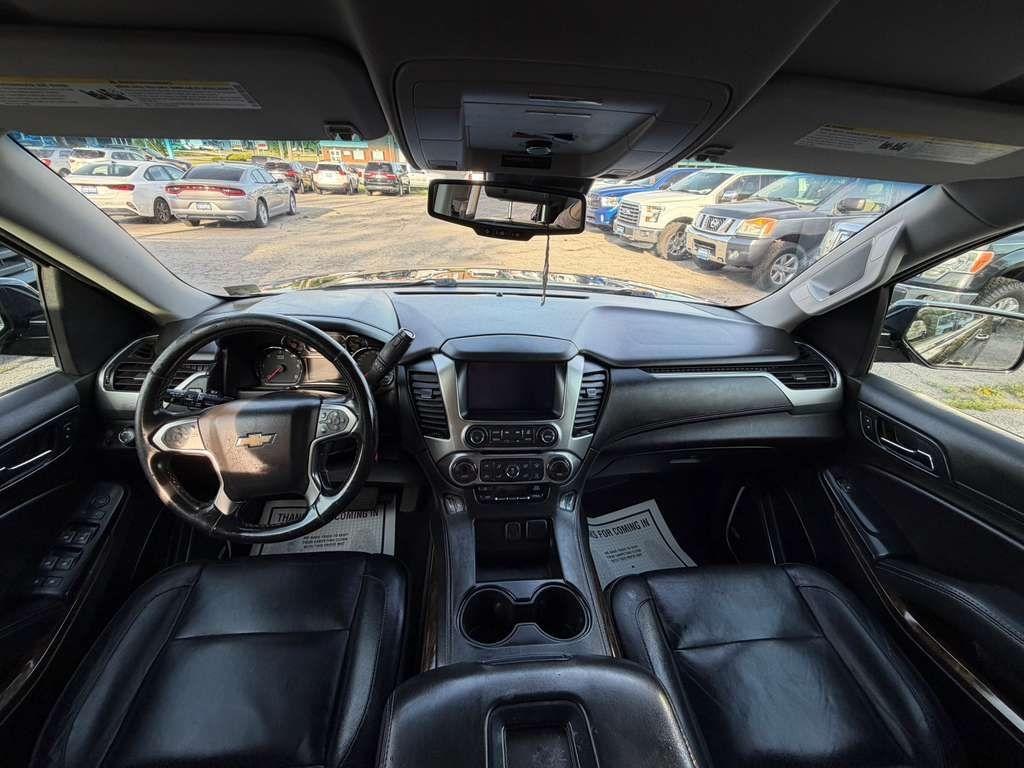 Chevrolet Suburban  2019