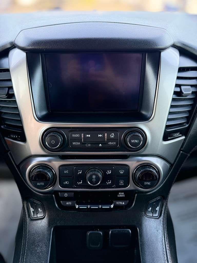 Chevrolet Suburban  2019