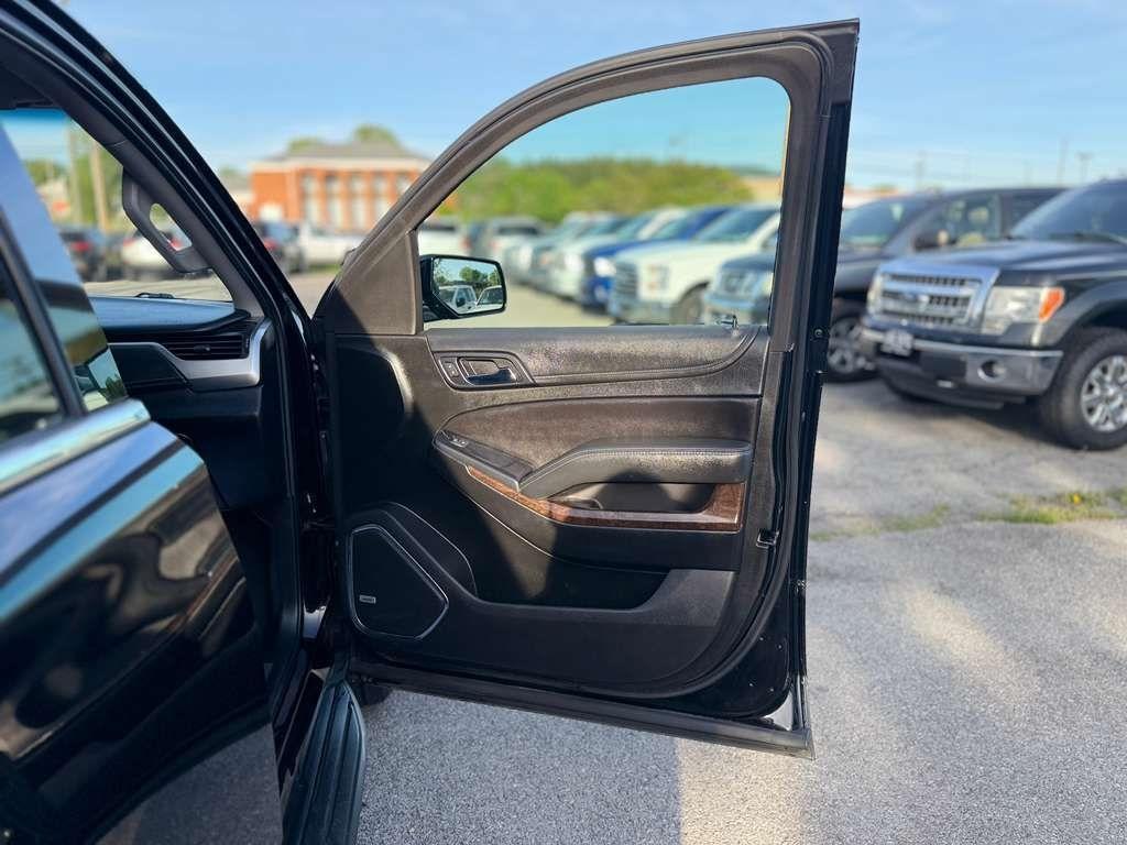 Chevrolet Suburban  2019