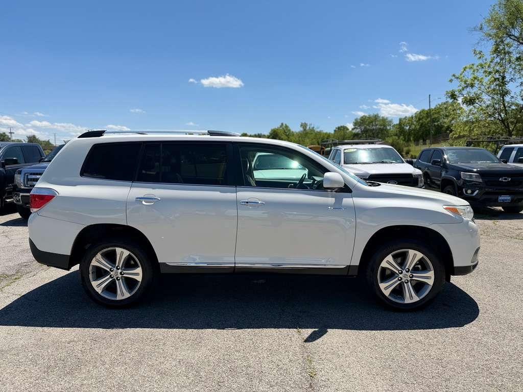 Toyota Highlander  2013