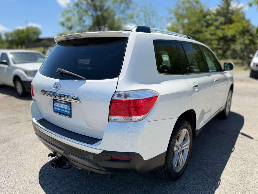 Toyota Highlander  2013