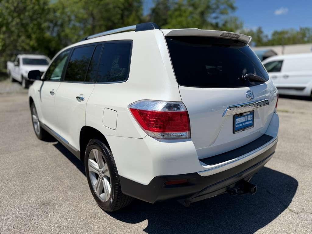 Toyota Highlander  2013