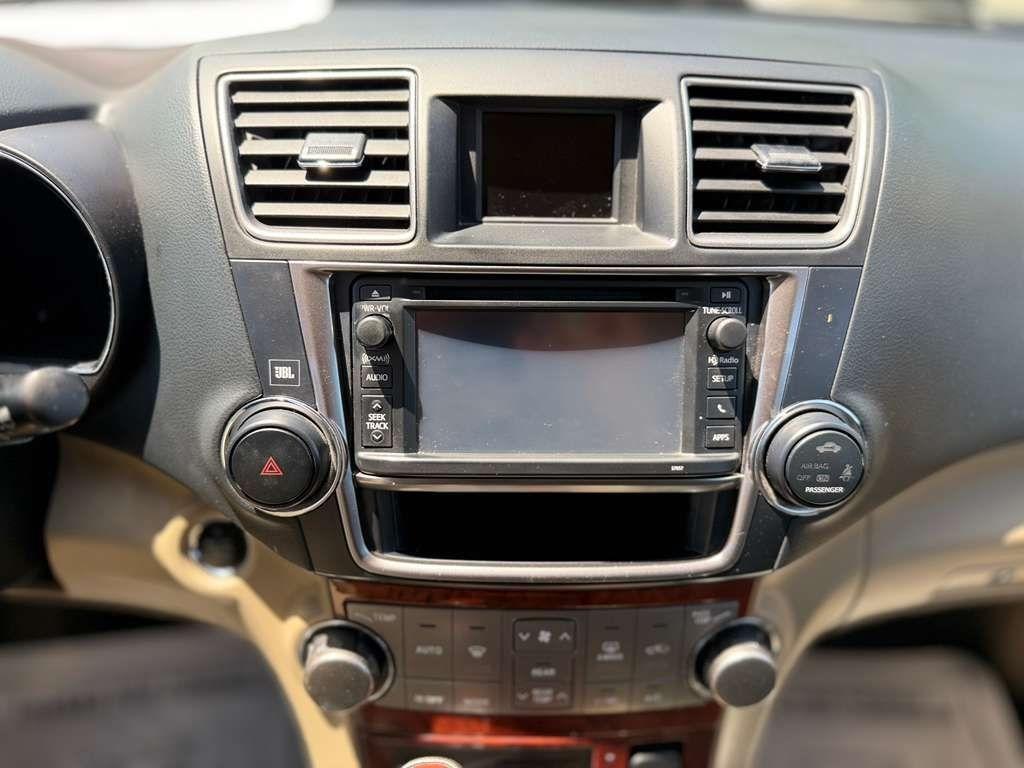 Toyota Highlander  2013