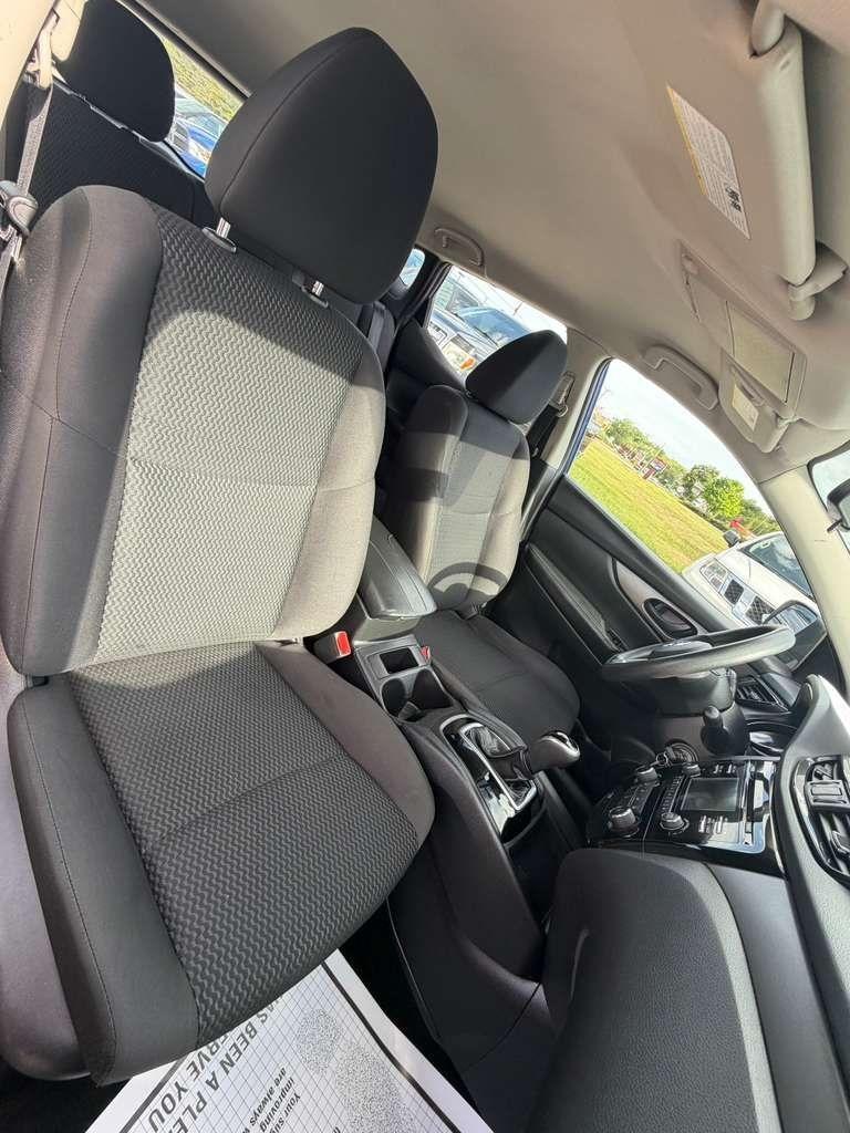 Nissan Rogue Sport  2017