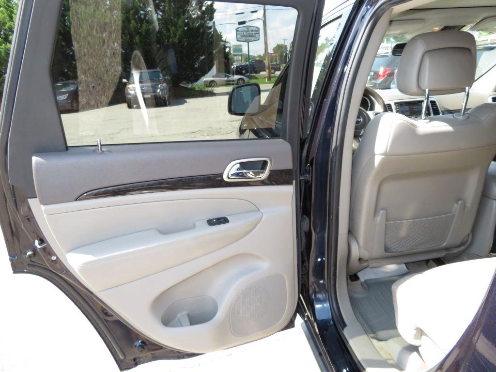 Jeep Grand Cherokee  2011