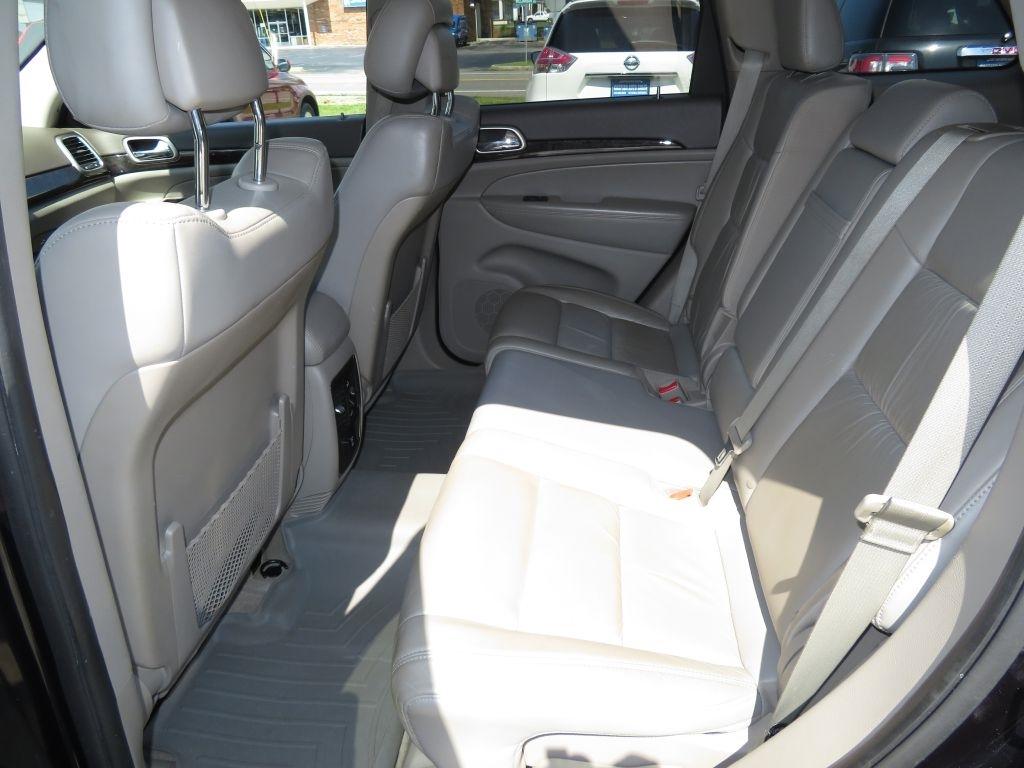 Jeep Grand Cherokee  2011