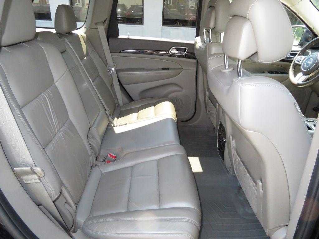 Jeep Grand Cherokee  2011
