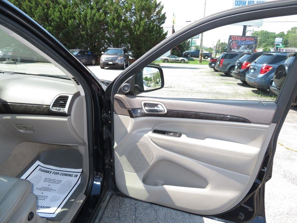 Jeep Grand Cherokee  2011