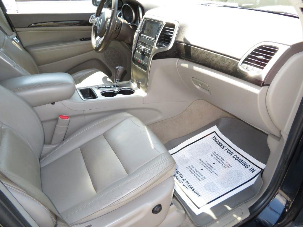 Jeep Grand Cherokee  2011