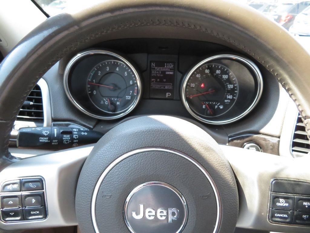 Jeep Grand Cherokee  2011