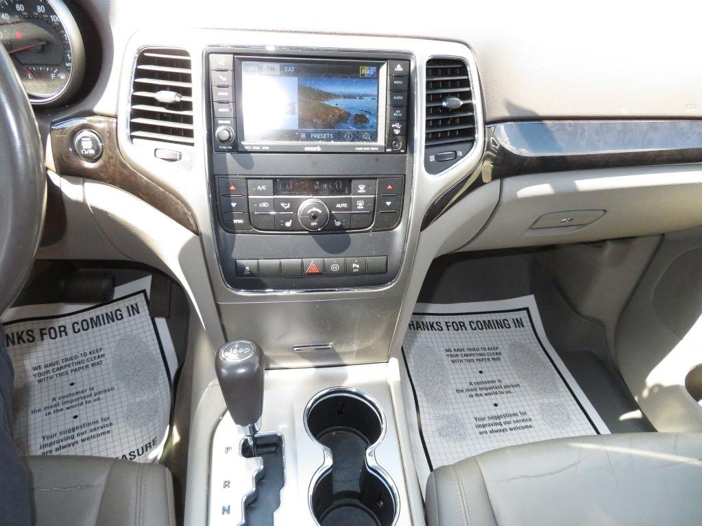 Jeep Grand Cherokee  2011