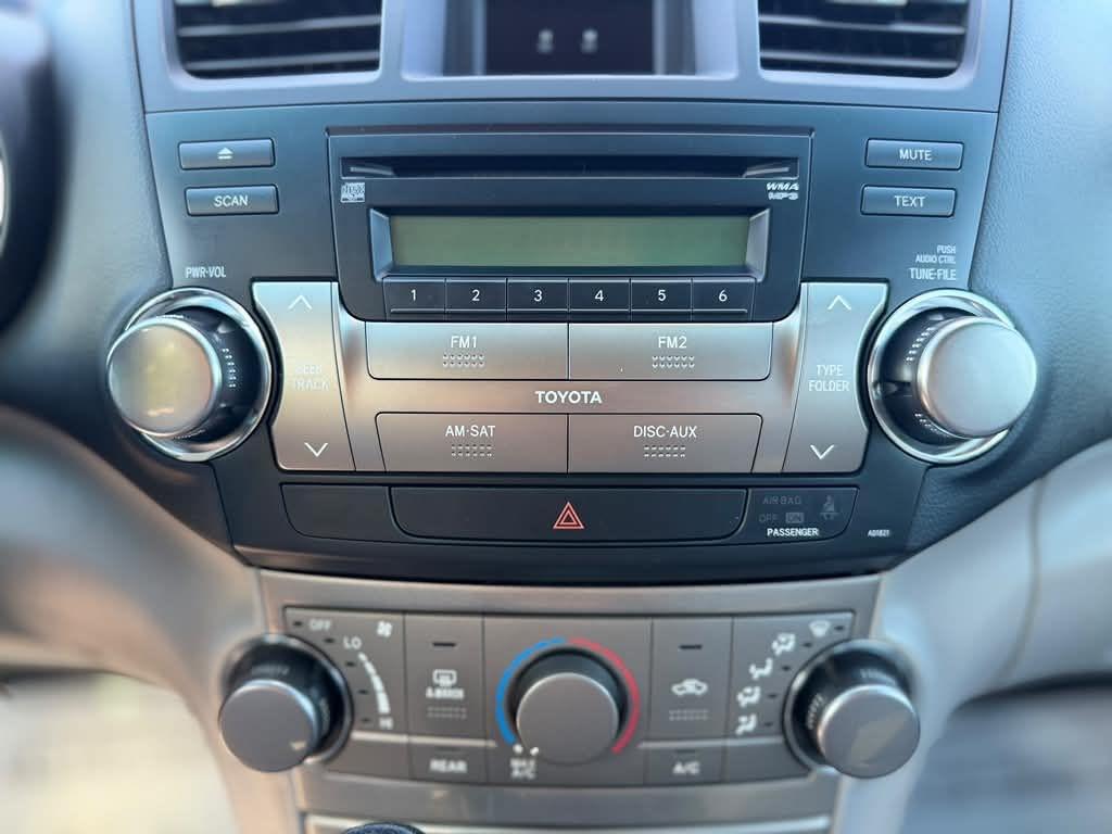Toyota Highlander  2012
