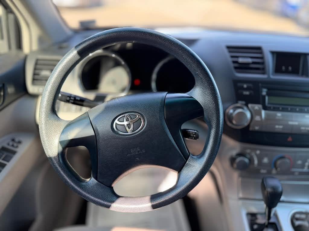 Toyota Highlander  2012
