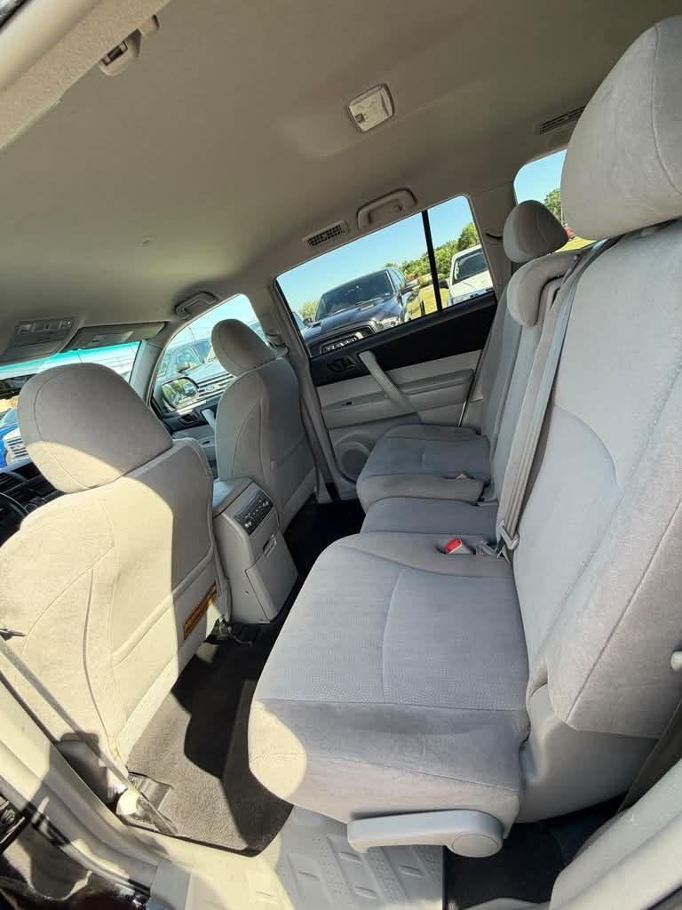 Toyota Highlander  2012