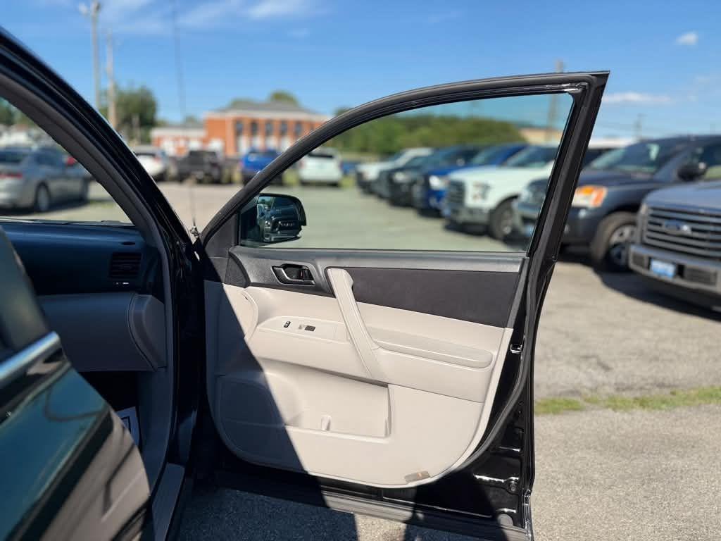 Toyota Highlander  2012
