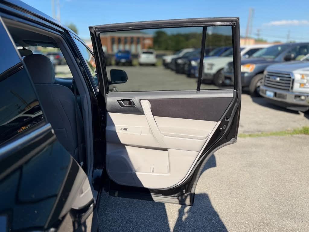 Toyota Highlander  2012