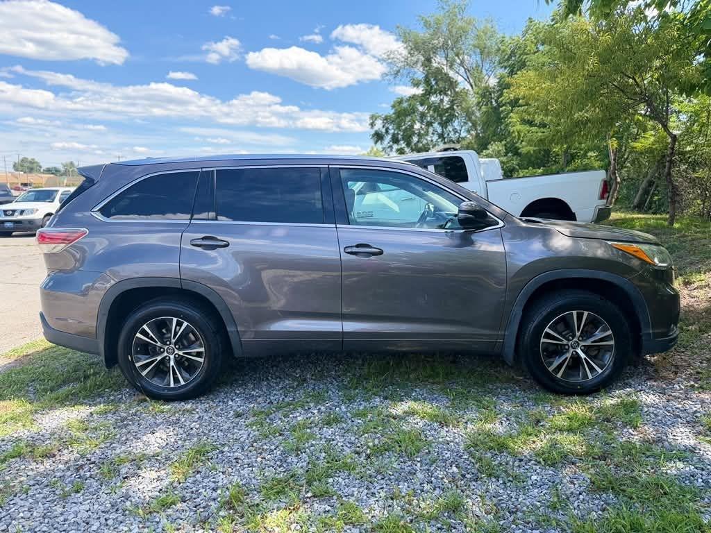 Toyota Highlander  2016